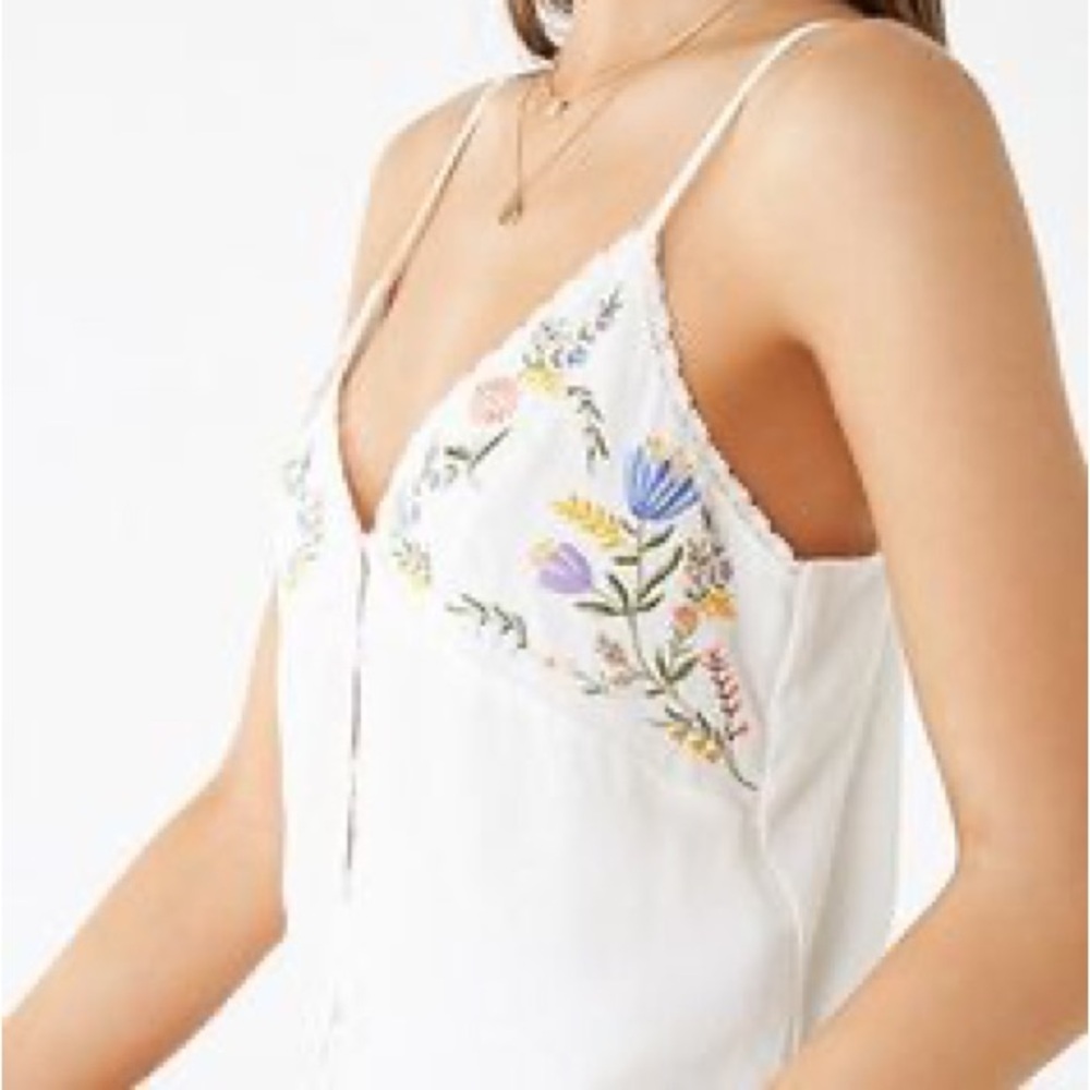 Forever21 White Button Up V-Neck Floral Embroidered White Camisole Size Small - Picture 2 of 5